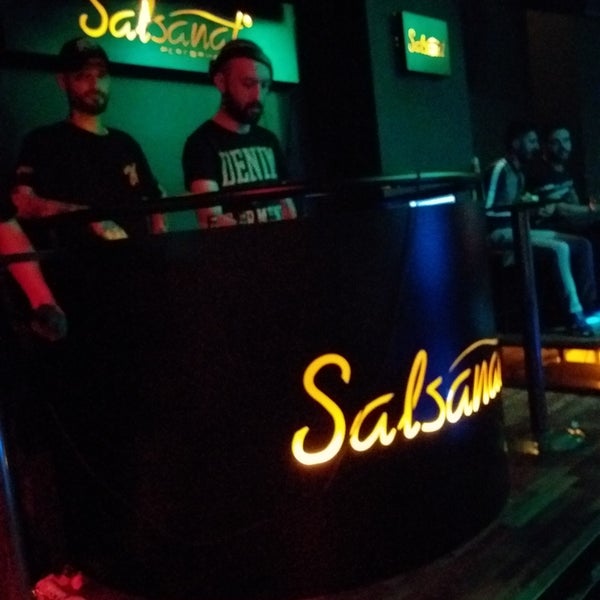 รูปภาพถ่ายที่ Salsanat Club โดย Lal G. เมื่อ 8/24/2019