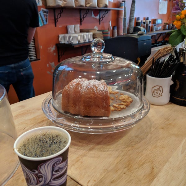 Foto scattata a Dark Matter Coffee (Star Lounge Coffee Bar) da narni il 4/25/2019