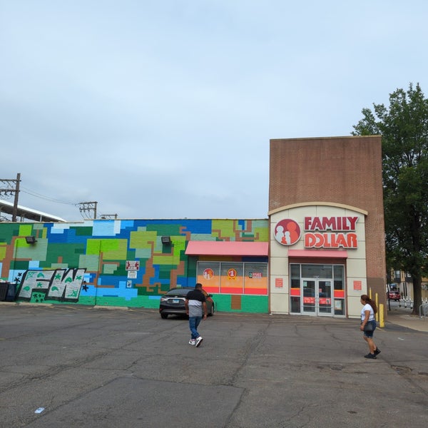 Family Dollar Discount Store in Chicago