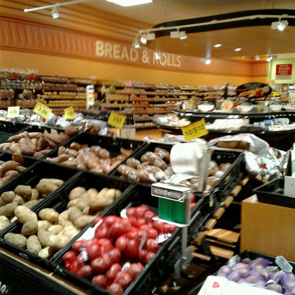 Schnucks Northeast 6410 E State St