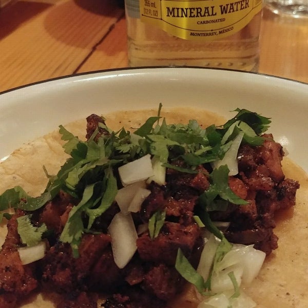 1/24/2020 tarihinde Terrenceziyaretçi tarafından Tacos Tequilas'de çekilen fotoğraf