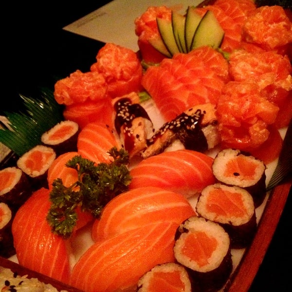 Photo taken at Sushi Garden by Nicole Natane d. on 2/21/2013
