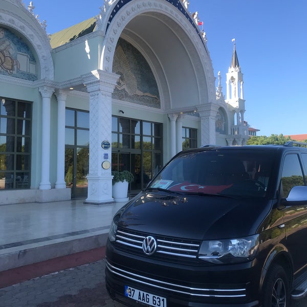 Снимок сделан в Venezia Palace Deluxe Resort Hotel пользователем İsmet Ö. 10/18/2021