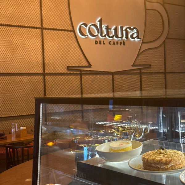 Foto diambil di COLTURA Del Cafe oleh Sarah 1. pada 4/30/2024