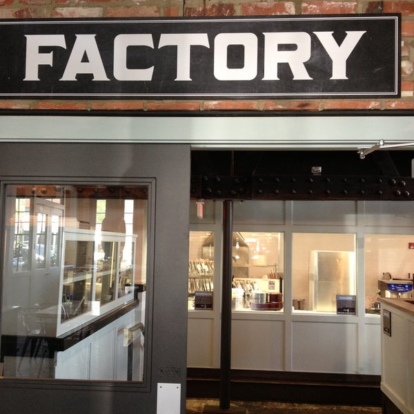 4/17/2013にMetromonkがVideri Chocolate Factoryで撮った写真