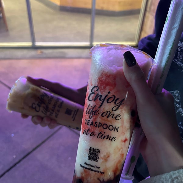 Teaspoon Roseville'de İnci Çayı Dükkanı