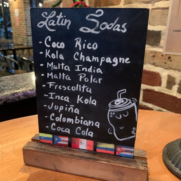 Foto tomada en Sofrito Latin Cafe  por Elizabeth G. el 11/6/2020