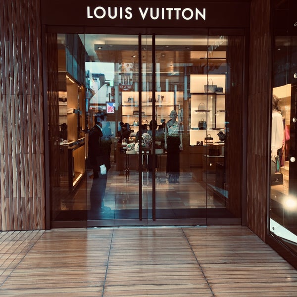 Louis Vuitton 福岡店 2 Tips