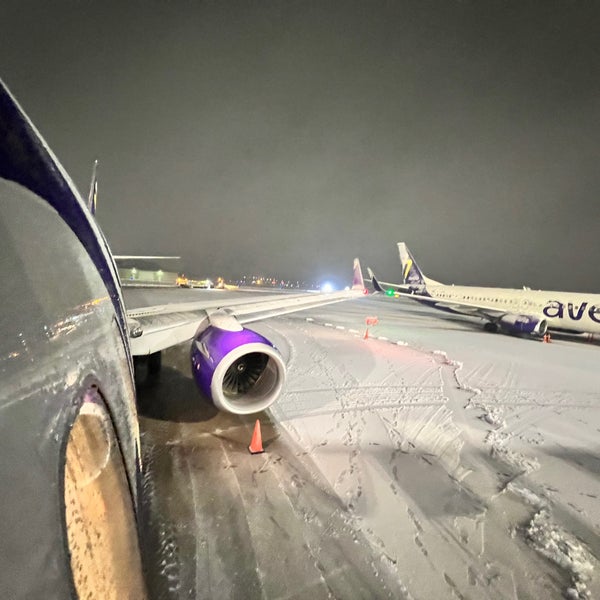 Foto diambil di The Eastern Iowa Airport oleh Ryan E. pada 1/19/2023