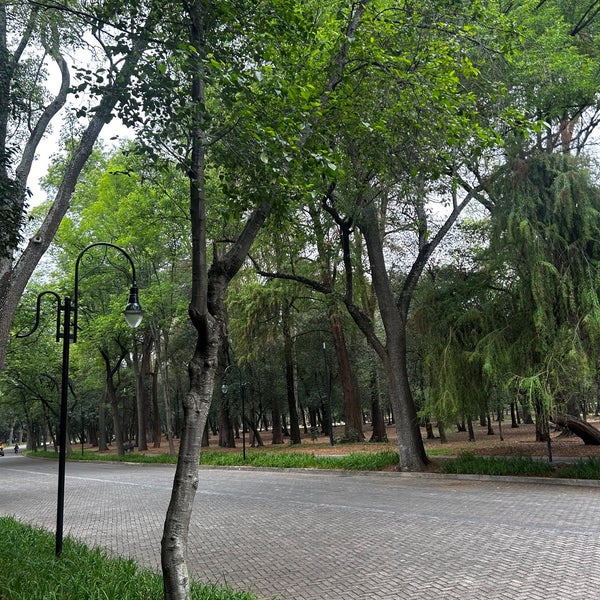 Foto tomada en Bosque de Chapultepec  por Sarah A. el 3/29/2023