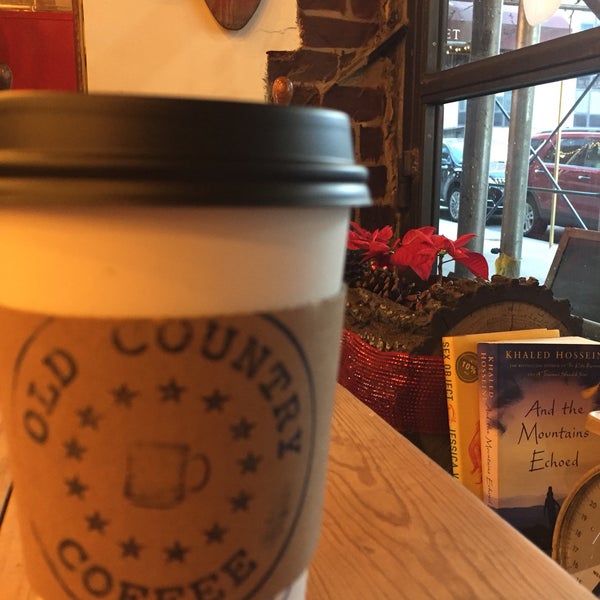 12/25/2017 tarihinde Aline N.ziyaretçi tarafından Old Country Coffee'de çekilen fotoğraf