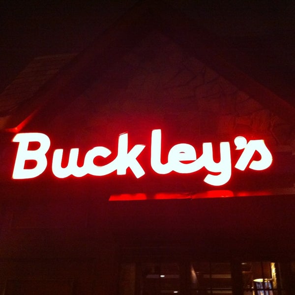2/17/2013 tarihinde Tony C.ziyaretçi tarafından Buckley&#39;s Restaurant and Catering'de çekilen fotoğraf