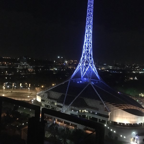 33 башни. 33 башни