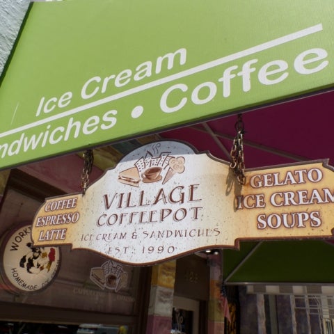 Foto tomada en Village Coffee Pot of Mount Dora  por Village Coffee Pot of Mount Dora el 9/9/2015