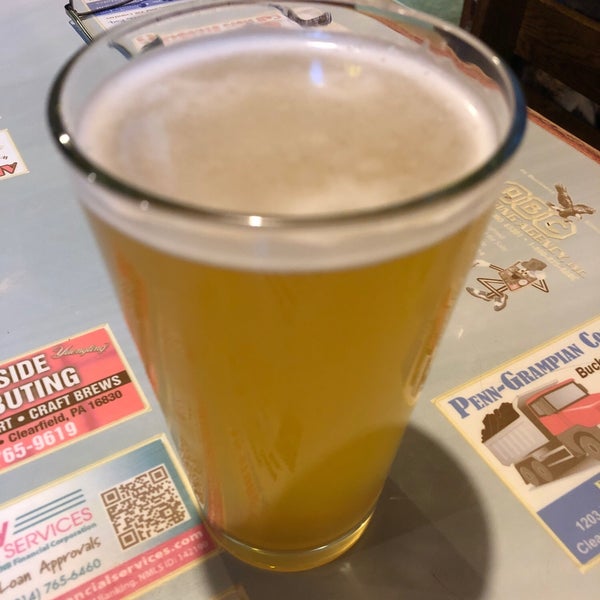 Das Foto wurde bei Denny&#39;s Beer Barrel Pub von Ryan H. am 7/28/2019 aufgenommen