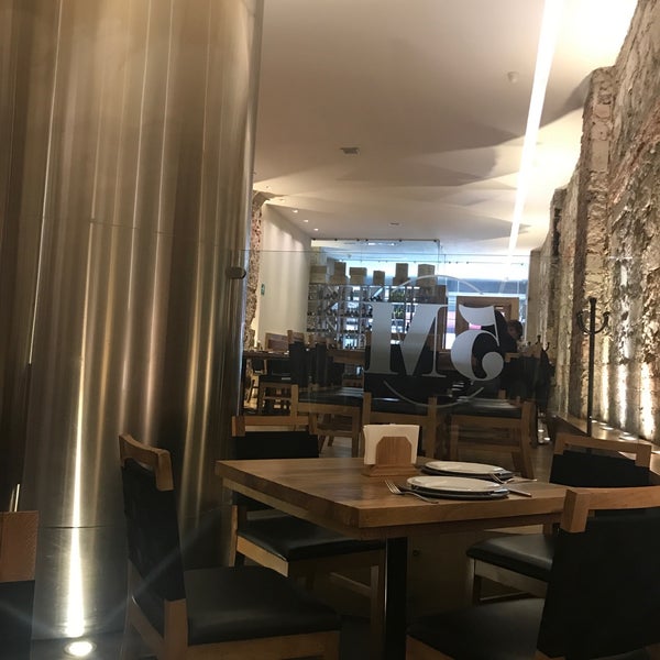 Foto diambil di Restaurante 5M oleh Jan pada 7/8/2018