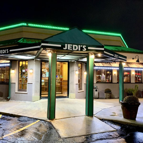12/27/2022 tarihinde Jedi&#39;s Restaurant and Grillziyaretçi tarafından Jedi&#39;s Restaurant and Grill'de çekilen fotoğraf