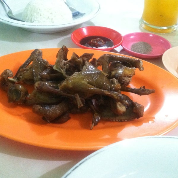 Ayam Goreng Dan Burung Dara Pahlawan 5 Tips Dari 354 Pengunjung