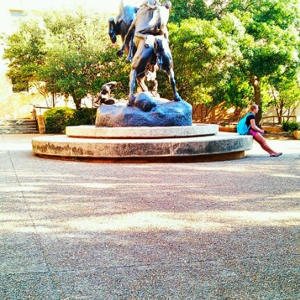 Photo prise au Texas State University par Monica C. le9/19/2012