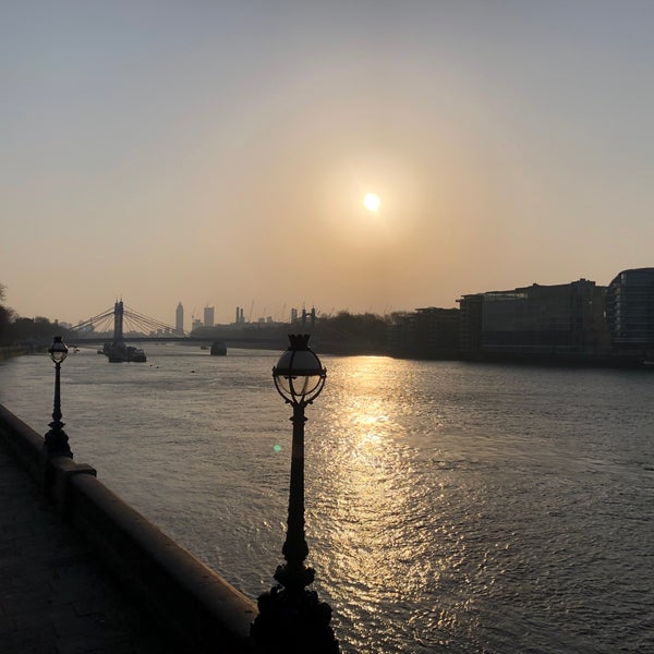Chelsea Embankment Harbor Marina In London