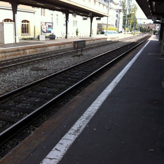 Снимок сделан в Bahnhof Uster пользователем PETER S. 10/16/2012