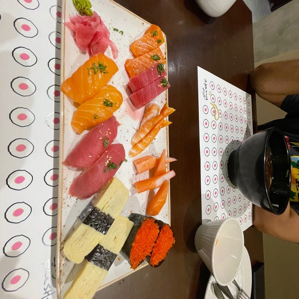 Photo taken at Fushi Sushi by Atalleh on 3/10/2023