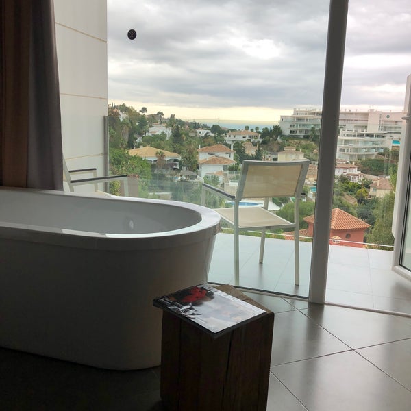 Foto tomada en Higueron Hotel Malaga, Curio Collection by Hilton  por Mikko L. el 11/20/2019