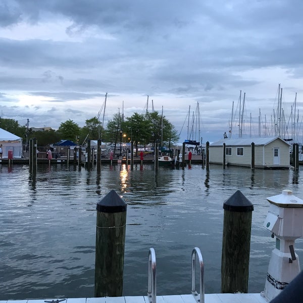 Photo taken at Pusser&#39;s Caribbean Grille by Laurie L. on 4/26/2019