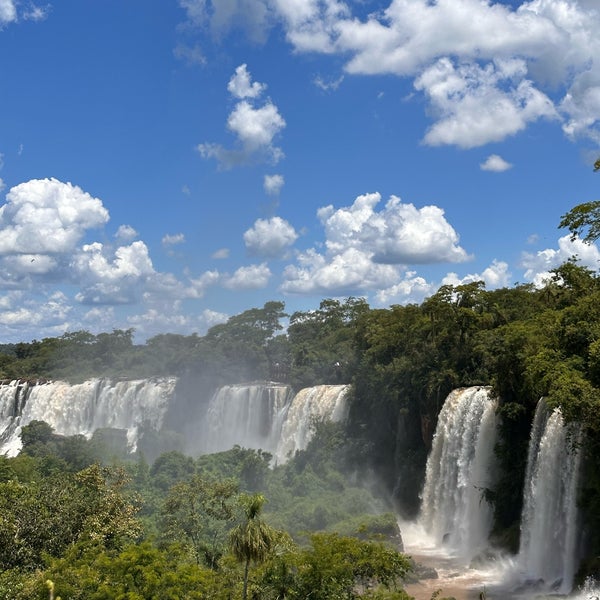 Foto tirada no(a) Parque Nacional Iguazú por Shellamie C. em 1/20/2023