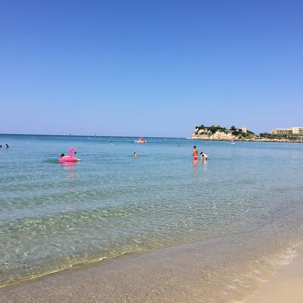 Пляж Черногории sani Beach