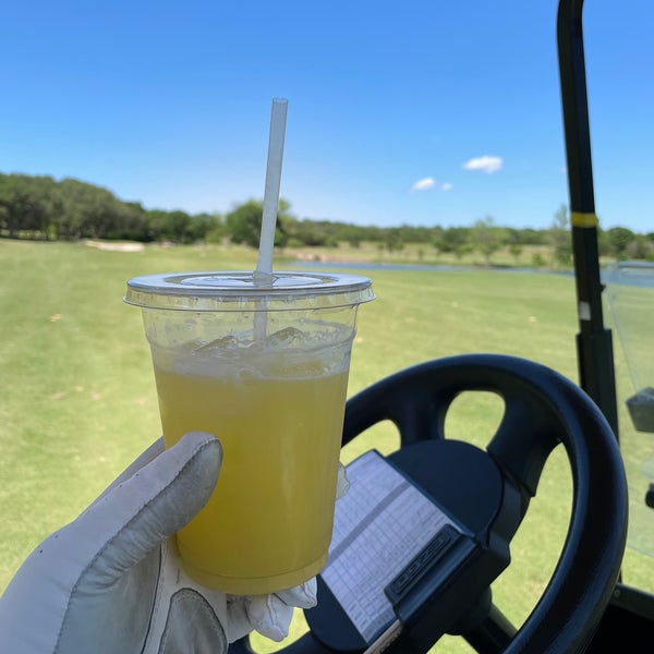 Foto scattata a Grey Rock Golf Club da Robbie J. il 4/25/2021