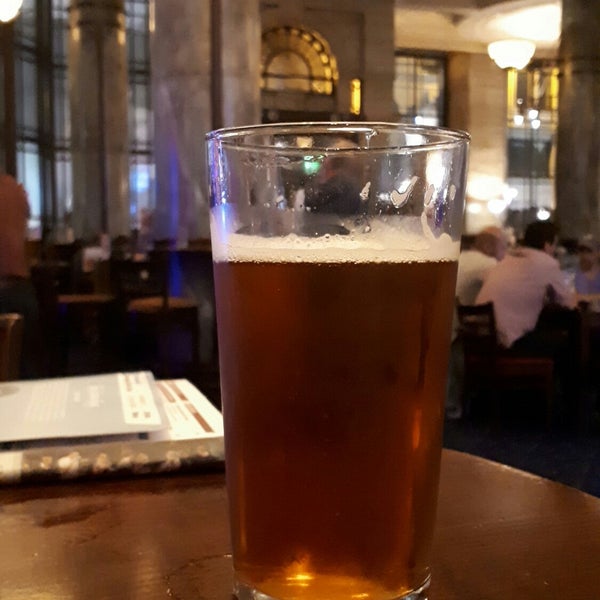 Photo taken at The Crosse Keys (Wetherspoon) by Paul W. on 9/11/2018