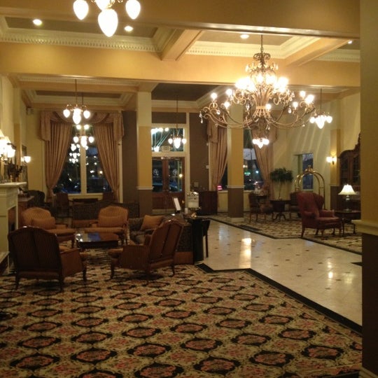 Das Foto wurde bei Peery Hotel von Dion H. am 11/7/2012 aufgenommen