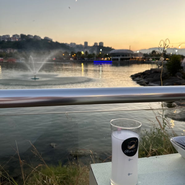 Photo taken at Batıpark Karadeniz Balık Restaurant by Poyraz . on 8/20/2023