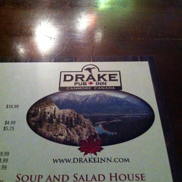 Foto diambil di The Drake Inn oleh Jason S. pada 1/2/2013