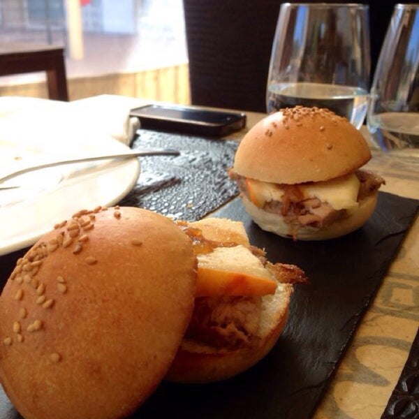 Photo taken at Restaurante Baeza y Rufete by Yolandita on 2/14/2014
