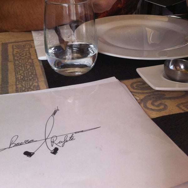 Foto diambil di Restaurante Baeza y Rufete oleh Yolandita pada 2/14/2014