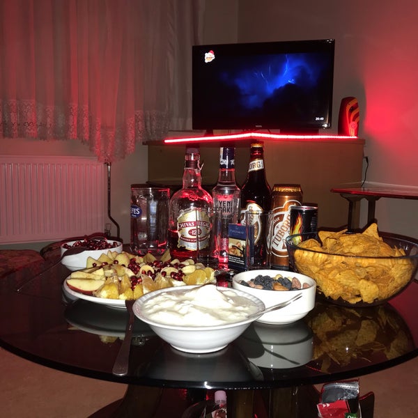 I p home. I am at home. недвижимость символ. современный загородный дом. топдом экстерьер.