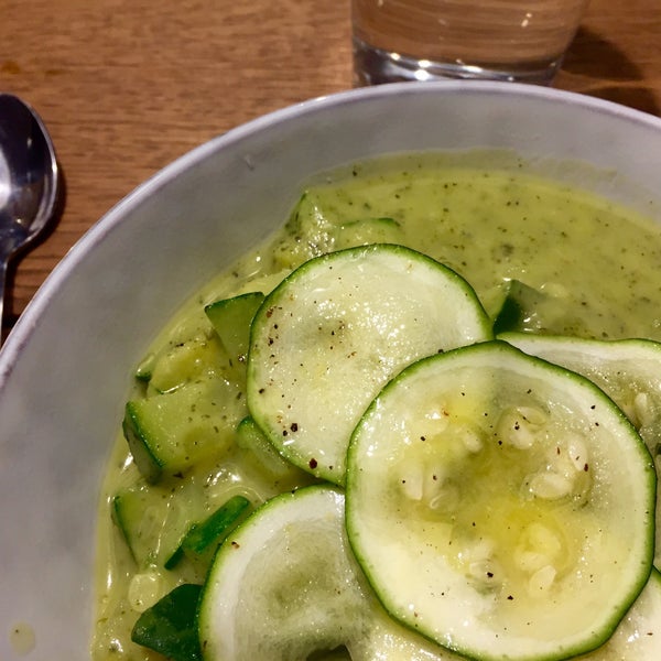 The zucchini porridge is both tasty, healthy and fresh! - if you order it, please notice that your court be created from scratch.