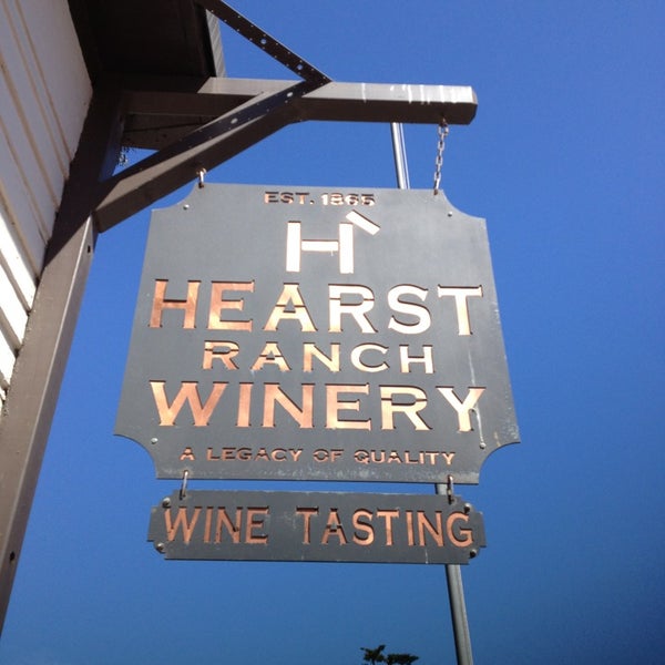 4/2/2013 tarihinde Kristin D.ziyaretçi tarafından Hearst Ranch Winery'de çekilen fotoğraf