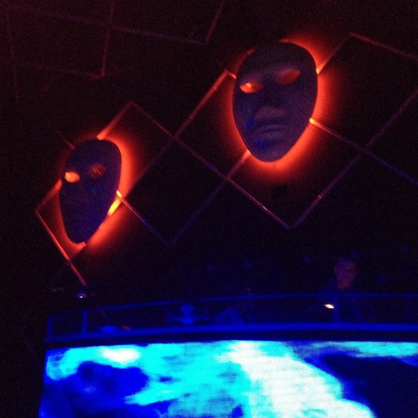 รูปภาพถ่ายที่ Masquerade Club โดย Tuba Ö. เมื่อ 4/29/2013