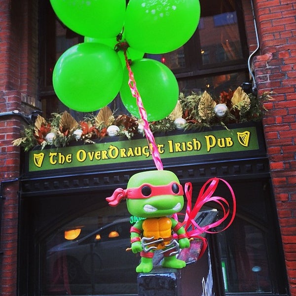 Das Foto wurde bei The OverDraught Irish Pub von JJ S. am 3/18/2014 aufgenommen