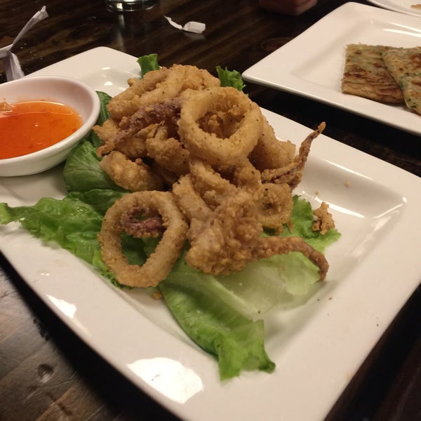 รูปภาพถ่ายที่ Sachi Asian Bistro โดย Angie J. เมื่อ 11/7/2015