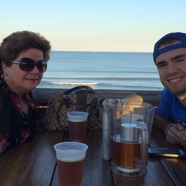 12/16/2014 tarihinde Larry H.ziyaretçi tarafından Finn&#39;s Beachside Pub'de çekilen fotoğraf