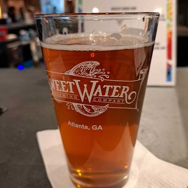 Photo taken at SweetWater Brewing Company by loveliness on 12/21/2022