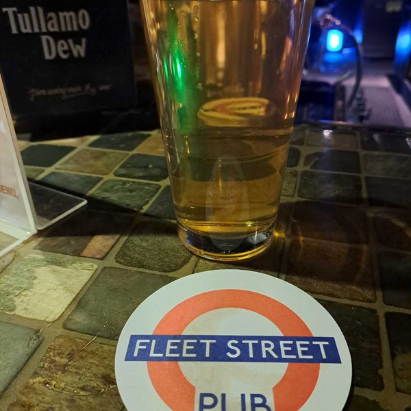 Photo taken at Fleet Street Pub by loveliness on 4/21/2023