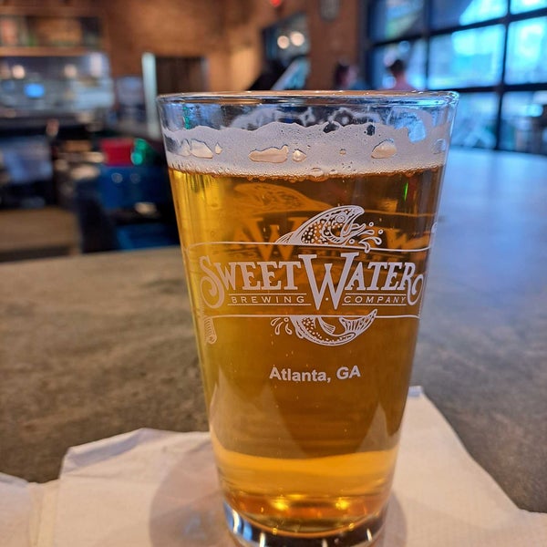 Photo taken at SweetWater Brewing Company by loveliness on 2/12/2023