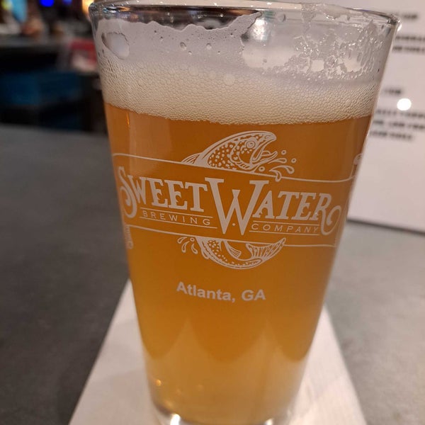 Photo taken at SweetWater Brewing Company by loveliness on 12/22/2022