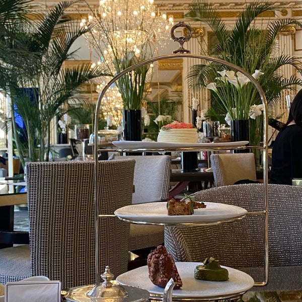 Photo taken at The Peninsula Paris by N/A on 3/4/2024