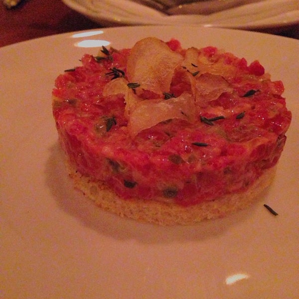 You should order the steak tartare as an appetizer. It's really tasty 👌